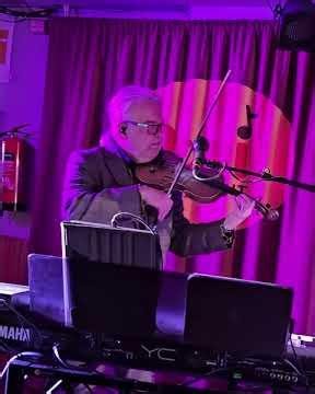 Keiski Eno Danny cover "Luciana" part 2 violin solo