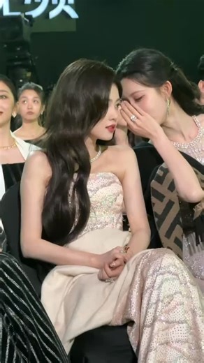 Bailu Jie on Instagram: "【𝐔𝐏𝐃𝐀𝐓𝐄】251221 | Tencent Update !!!Lulu and Meng Ziyi Moment.. 🌟✨💫⭐🧹👯👸🏻💋🇨🇳👩🏻‍💻🐉🐏🌷🎙⑪👮🏻‍♀️🧚🏻‍♀️🌫🐚❄️ 📖🌻✨🌜🌛1️⃣🍐 🌟🅵︎🅾︎🅻︎🅻︎🅾︎🆆︎ & 🆂︎🆄︎🅿︎🅿︎🅾︎🆁︎🆃︎🌟 ɪɢ:@bailu_923 ᴡᴇɪʙᴏ:白鹿my ᴅᴏᴜʏɪɴ:白鹿my/bmybailublue xʜs:白鹿 /Deer_923 🌟🅱︎🅰︎🅸︎🅻︎🆄︎_🅳︎🆁︎🅰︎🅼︎🅰︎_&_🆅︎🅰︎ 🆁︎🅸︎🅴︎🆃︎🆈︎_🆂︎🅷︎🅾︎🆆︎_🅻︎🅸︎🆂︎🆃︎🌟 ▪️ tilltheendofthemoon ▪️ OnlyForLove ▪️ StoryofKunningPalace ▪️ loveissweet ▪️ ArsenalMilitaryAcademy ▪️ foreverandever ▪️ oneandonl