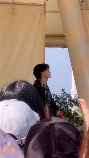 2025/6/1 ONE N' ONLY MAJOR 1st SINGLE 『BLAST』リリースイベント 📍千葉・セブンパークアリオ柏 ・ 🎥Fiesta ・ 直弥⇒颯斗⇒哲汰⇒玲 ・ ・ 哲汰のチッケム撮りたかったけど厳しいものがあったので見えたメンバー撮ってみました(ᴖ ·̫ ᴖ)👍🏻⭐️とっても楽しかった😻❣️ #ワンエンオンリー #onenonly #ワンエン #リリイベ #BLAST #関哲汰 #TETTA #沢村玲 #REI #山下永玖 #EIKU #高尾颯斗 #HAYATO #草川直弥 #NAOYA #SWAG #swagさんと繋がりたい #EBiDAN #ebidan好きな人と繋がりたい #おすすめにのりたい #ばずれ @ONE N' ONLY/ワンエンオンリー @なおたー @高尾颯斗