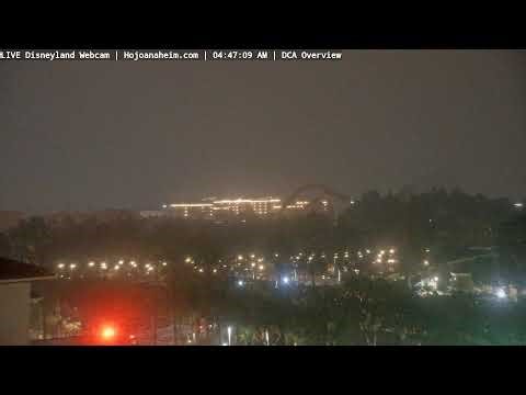 Mattercam 12/20/2025 04:16 - LIVE DISNEYLAND Webcam from Howard Johnson Hotel Anaheim