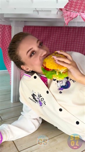 Secrets Uncovered Under the Table! 😂🎉