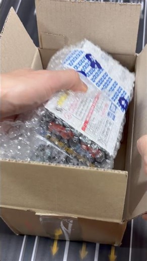 Unboxing Tomica Diecast from Toys R Us 📦 #shorts #tomica #diecast #unboxing #toysrus #asmr