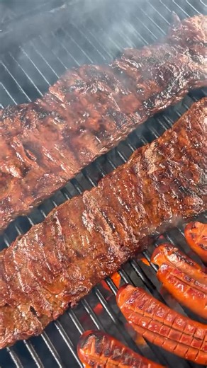 ✨ PRIME STEAK CLUB ✨ on Instagram: "Our Harris Ranch outside skirt steak and Italian Zesty Sausage is a great grillin’ combo! 🔥 We are open til’ 6 PM. Come on in and enjoy some great deals 🚨‼️🔥"