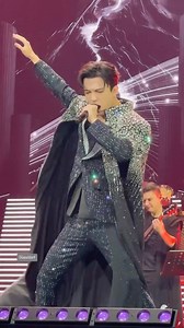 18K views · 2K reactions | Olimpico @kudaibergenov.dimash  Repost from @eagledear ❤️ • Close to one minute pure awesomeness at the end of Olimpico. 﫠❤️ #olimpico #dimash #dimashkudaibergen #artist #singer # | Dimash Streaming Queen | Facebook