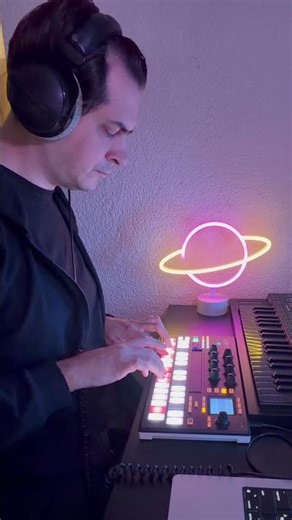 Improvisation piano, melody on Presonus Atom SQ