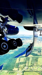 11K views · 158 reactions | Boeing 777-200ER Delta Airlines Landing on Houston #aviation #b777 #deltaairlines | Fly Wings Aviation | Facebook