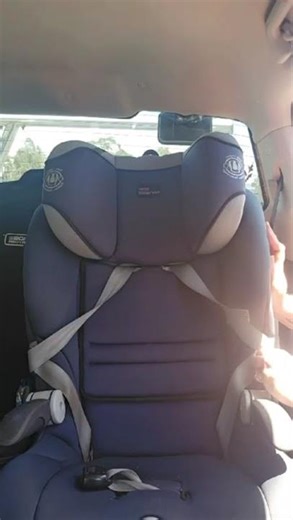 This carseat feature is a game changer! 🚗 👶🏽