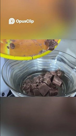 Melting Chocolate: A Quick and Delicious Recipe to Make at Home!