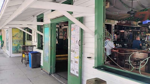 Key West Live Music: Historic Green Parrot Bar