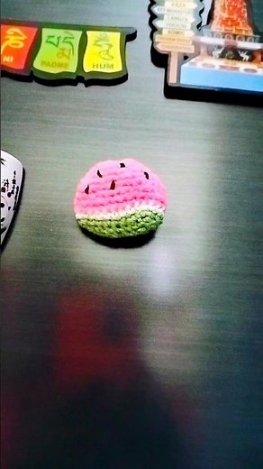 let's crochet this cute fridge magnet #crochet #fridgemagnets