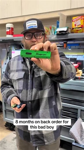 Honda Master Tech on Instagram: "Retractable clip removal tool #mechanic"