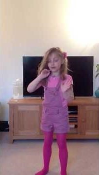 Holly age 7 kids fashion blog