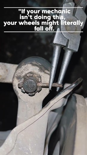 Why Mechanics Do This To Every Bolt #mechanic #shortvideo #viral#usa #automobile #