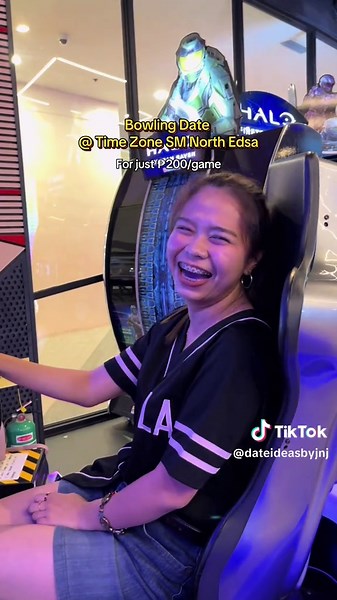 Bowling Date Ideas for Couples at Time Zone