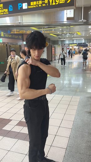 93K views · 6.2K reactions | One punch | J.D夏得 | Facebook