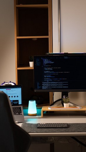 Fiyi Onafeso | You guys code in English?😳 #codinglife #techcommunity #javascript #programmerhumor #techtalk #devlife #geeklife #programmersofinstagram... | Instagram