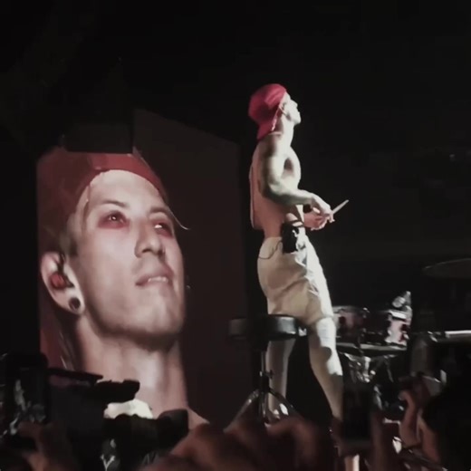 Twenty One Pilots & Fall Out Boy Fan Edits