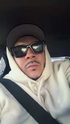 Should I let her ? #trizz #fyp #explorepage✨ #2000s #terrorsquad