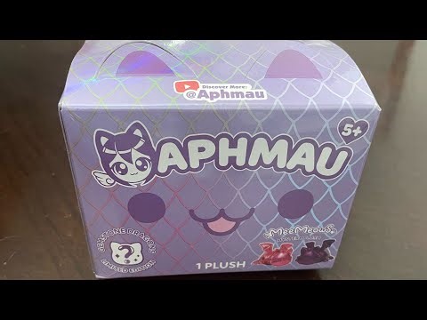 Unboxing Aphmau merch (my first unboxing video)￼￼￼