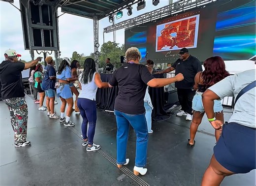 3.3K views · 25 reactions | This my First time Showing “GITTY UP” Linedance During the #gulfcoastchallenge in Mobile!! I think I got another one! They was Vibing ESPECIALLY Homegirl in the BLUE  !!! This one got Next!!!!! ⚡️⚡️⚡️ @aamu1875 @jacksonstateu #thelinedanceking #flexlinedancechallenge #gittyuplinedance #cupid #newcupid #flex #cupidshuffle #dance #linedance | Cupid | Facebook