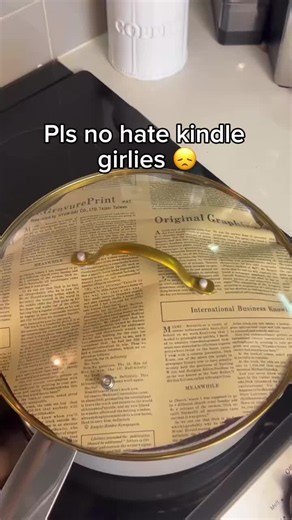 Kindle girlies: favorite Kindle cases and book setups