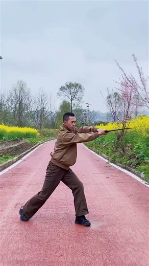 Revolutionary Legacy Unleashed: Big Sword Co's 8-Cut Mastery