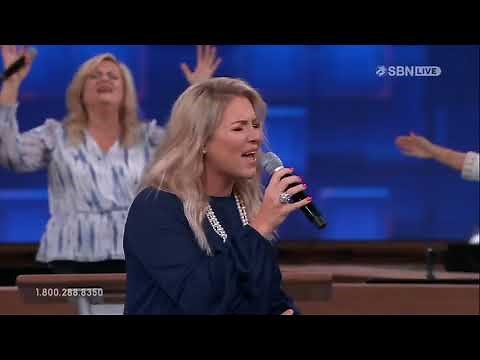 Way Maker LIVE - Grace Brumley (Lyrics)