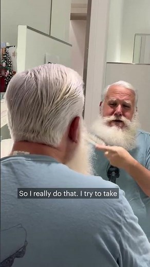 This is what it's like to be Santa at the Mall of America