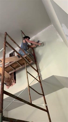 Spraying texture #construction #diy