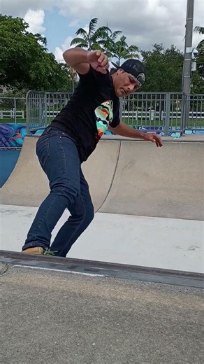 Batman Ninja 🦇 on mini ramp sesh. 105 degrees.
