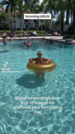 We have the same float so we had to try! #pooltricks #poolfloat #stitch #sumertimefun #summertimechallenge #pool