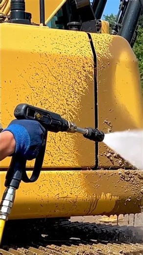 Extreme Excavator Pressure Washing 💦 | Satisfying Heavy Equipment Cleaning