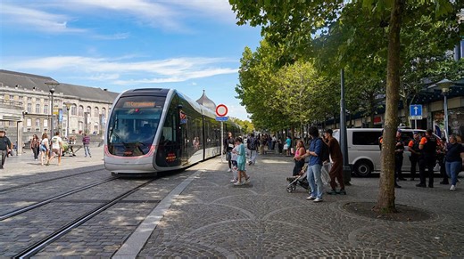Sécurité routière : comment éviter les accidents avec les trams ? Rappel des règles - RTBF Actus