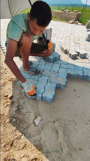 perfect concrete block installation by a skilled mason | road paving process #concreteblock #paver