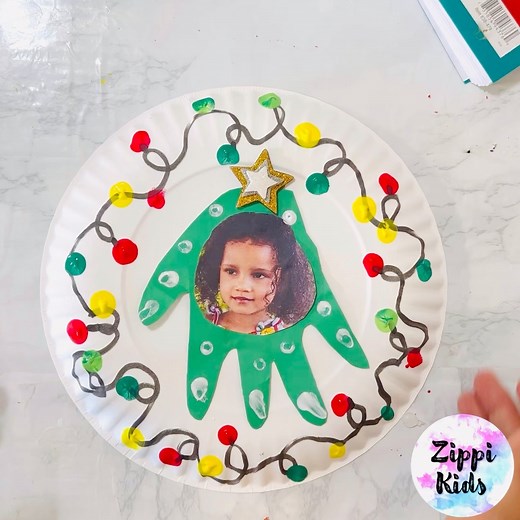 Super cute Christmas Handprint Ornament Craft for preschool and kindergarten🎄🎁🎄 | Zippi Kids Corner