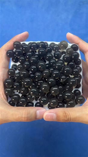 Satisfying DIY Pimple Extraction Techniques