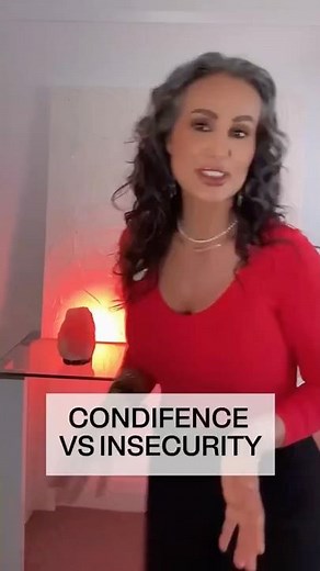 Confident vs Insecure Body Language