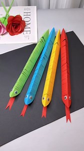 16K views · 143 reactions | The cute little snake is here, simple and fun. New Year's Day is coming soon. Let's try it with your children #snake #papersnake #newyear #happynewyear #childhandicraft #parentchildhandmade #igreach #reelsinstagram #instagrowth #crafts #explore #easydiy #papercrafts #handmadeorigami #origami #TheArtOfPaper | The Art Of Paper | Facebook