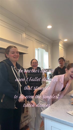 Elle :) (@ellebellesince09)’s video of dance