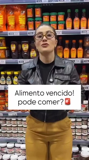Maya | Dicas Diárias 🌟🥬 on Instagram: "🧠 ALIMENTO VENCIDO NÃO É LIXO AUTOMÁTICO. S1ga nossa página para continuar receber dicas 💚 💪🏼 Você provavelmente já jogou comida fora achando que estava fazendo o certo, mas e se eu te disser que isso pode ser só falta de informação e muito desperdício? 📌 A verdade é que a data de validade nos alimentos não perecíveis não é o mesmo que “estragou”. A ciência alimentar chama isso de prazo de consumo preferencial, ou seja: é seguro cons