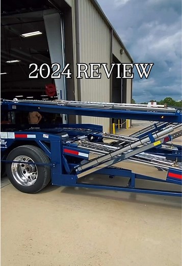 Ending the year surrounded by the people who make Wally-Mo what it is. ❤️ #2024 #yearreview #newyears #holidays #team #truckingindustry #manufacturing #trailers #wallymo #memories