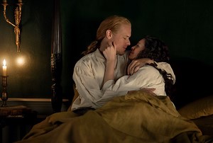Outlander's Jamie And Claire Get Goofy In Bed And Other Season 7 Bloopers — Watch Exclusive Reel - TVLine