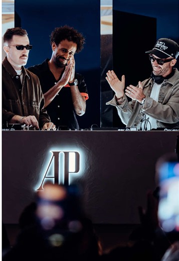 An electrifying night at Audemars Piguet Parallel 🎶 Audemars Piguet Parallel returned to the @Montreux Jazz Festival with a dynamic DJ line up featuring @RÜFÜS DU SOL and JIMI JULES. Techno-jazz sounds blended with electronic beats for an unforgettable summer escape beyond time. #AudemarsPiguet #APxMusic #MontreuxJazzFestival