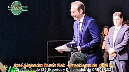 CRE R.L. y la Fundación CRE presentaron a 189 nuevos expertos y diplomados, capacitados en el Centro de Formación Superior CRECE. "La esencia del cruceño se caracteriza, no solo por la hospitalidad, sino también por la esperanza, la fuerza de su gente y el espíritu de salir siempre adelante. El cooperativismo es mucho más que ponerse de acuerdo es una filosofía de vida en base a la solidaridad y el apoyo mutuo", afirmó José Alejabdro Durán Rek, Presidente del Consejo de Administración de CRE R.L