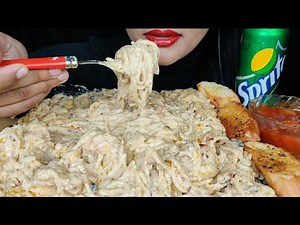 ASMR:EATING CREAMY&CHEESY SPAGHETTI ALFREDO PASTA *NO TALKING*