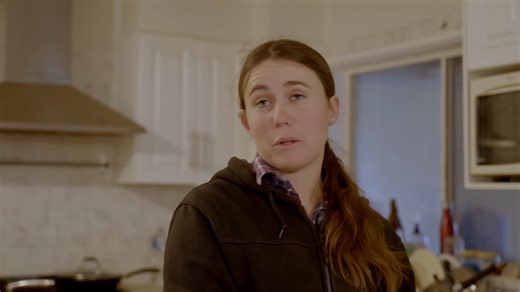 AUSTRALIA & NEW ZEALAND 🇦🇺 HAPPY FAN FRIDAY 🌈 💎 We’re still buzzing after Outback Opal Hunters last night on Discovery 📺🍿 Thinking of becoming an opal hunter? Angel’s got some advice for you 💪 #OutbackOpalHunters #DiscoveryANZ @prosperoproductions_ | Outback Opal Hunters