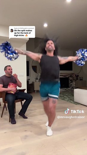 Dallas Cowboys Cheerleaders High Kicks Performance