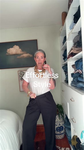 Effortless Cool Vibes: Casual Over 50 Style