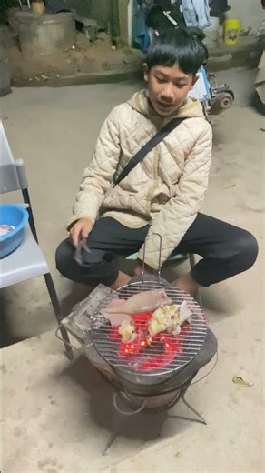 ขายหมึกดีกว่าขายหมู let’s go #กัปตัน ￼