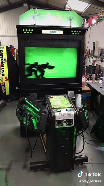 Fantástico Ghost Squad de Sega - Shooter para Dos Jugadores